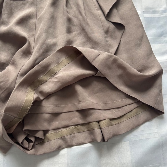 BCBGeneration Tan Flowy Shorts - Picture 11 of 13